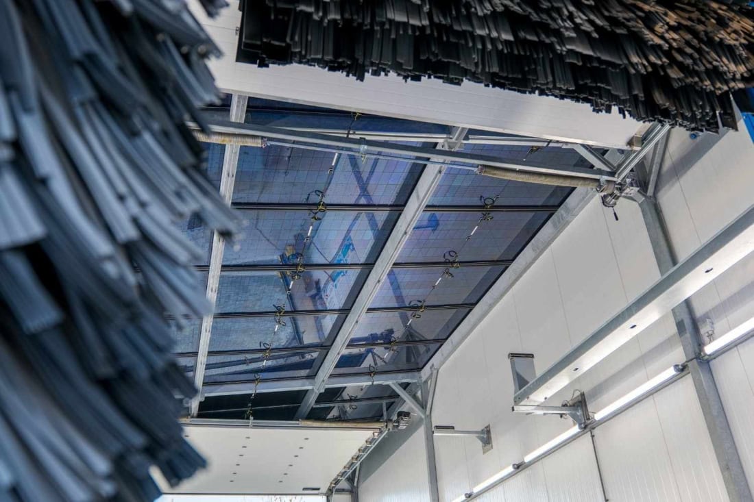 Zonnepanelen op autowasstraat